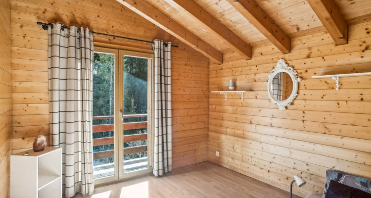 Chalet individuel de charme en lisière de forêt à Torgon  image 6