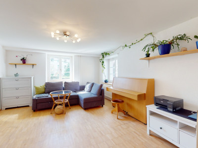 Freistehendes Mehrfamilienhaus mit 3 Wohnungen & Studio in Füllinsdorf image 3