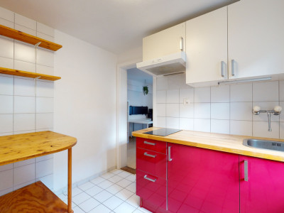 Freistehendes Mehrfamilienhaus mit 3 Wohnungen & Studio in Füllinsdorf image 7