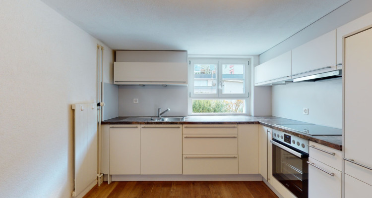 Freistehendes Mehrfamilienhaus mit 3 Wohnungen & Studio in Füllinsdorf image 5