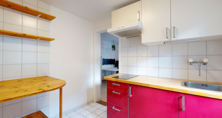 Freistehendes Mehrfamilienhaus mit 3 Wohnungen & Studio in Füllinsdorf image 7