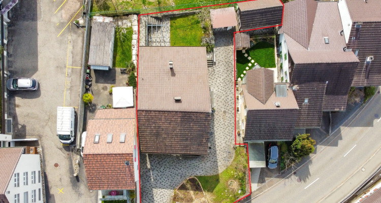 Freistehendes Mehrfamilienhaus mit 3 Wohnungen & Studio in Füllinsdorf image 12