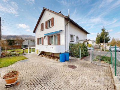 Freistehendes Einfamilienhaus mit grossem Grundstück in Würenlos image 1