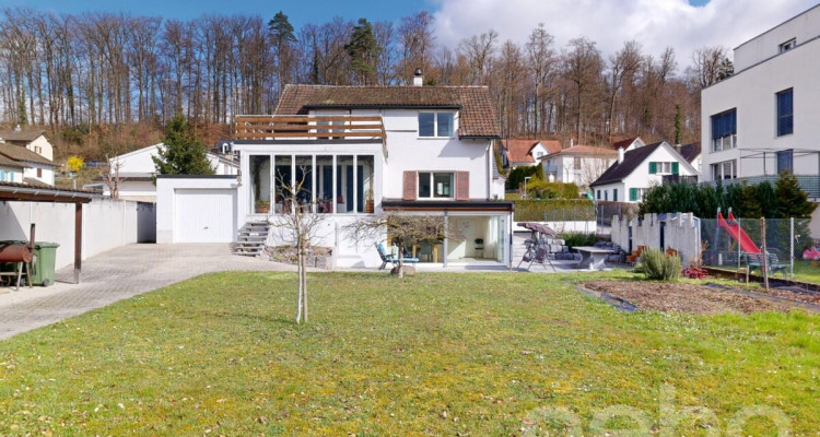 Freistehendes Einfamilienhaus mit grossem Grundstück in Würenlos image 3