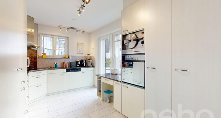 Freistehendes Einfamilienhaus mit grossem Grundstück in Würenlos image 8