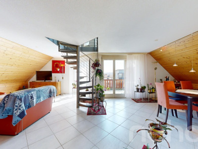 Charmante Dachwohnung mit Galerie und Weitsicht ins Grüne image 4