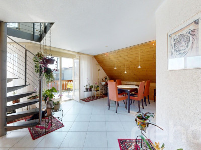 Charmante Dachwohnung mit Galerie und Weitsicht ins Grüne image 12