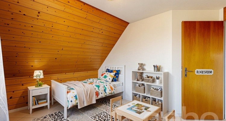 Charmante Dachwohnung mit Galerie und Weitsicht ins Grüne image 4