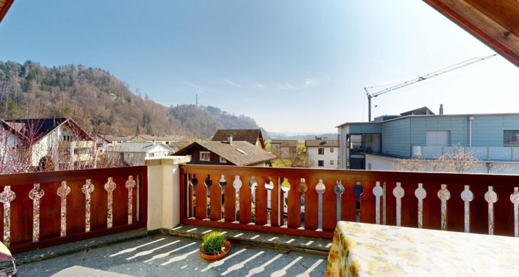 Charmante Dachwohnung mit Galerie und Weitsicht ins Grüne image 10