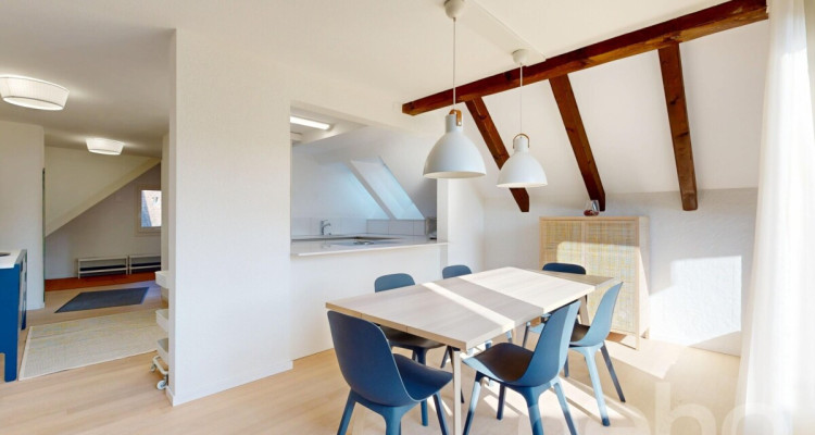 Lichtdurchflutete Dachmaisonette in ruhiger Lage von Zürich-Witikon image 2