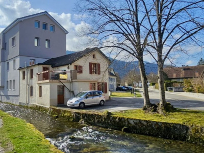 Charmante maison villageoise contiguë à Fleurier. image 1