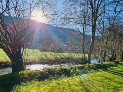  Villa  contigüe située dans un agréable quartier prisé de Fleurier image 2