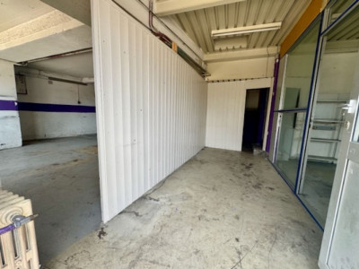 À louer - Local commercial avec stockage image 4