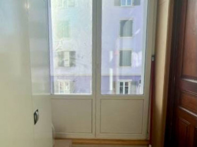   Faites une offre pour ce très bel Immeuble mixte, avec 14 garages et 18 places de parc image 10