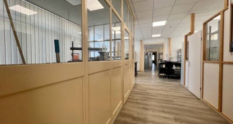   Faites une offre pour ce très bel Immeuble mixte, avec 14 garages et 18 places de parc image 6