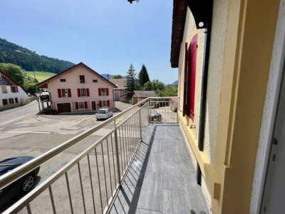 Immeuble rénové, 3 lots sur 5 loués, 4 appartements et un local commercial image 5