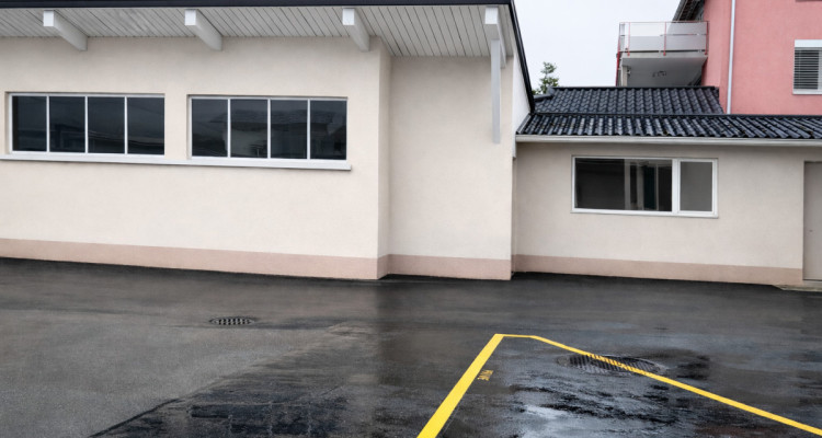 Grand dépôt 120 m² – parfait pour commerce et atelier combinés image 1