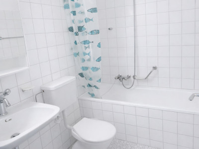 Sierre – Charmant studio d’env. 42m2 avec balcon – Proche hôpital image 4