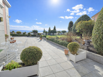 BIEN EXCEPTIONNEL!! Grand appartement en viager occupé sans rente. Vue Lac et Port privé. image 1