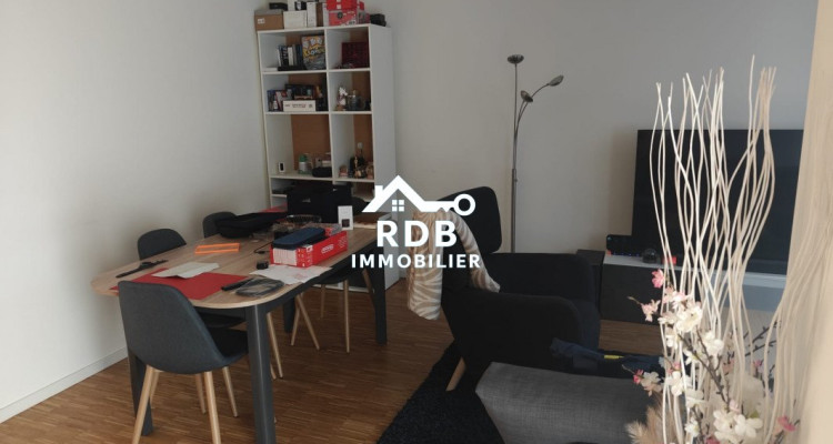 Appartement de 3 pièces au rez-de-chaussée à Corsier 1246 image 1