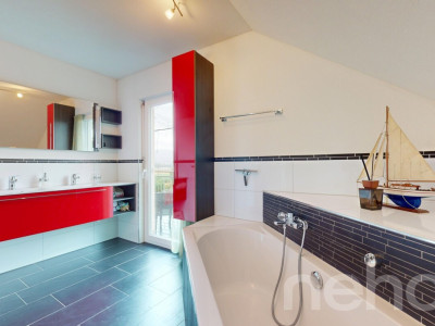 Lichtdurchflutetes 6.5-Zimmerhaus an ruhiger Lage mit viel Platz image 8