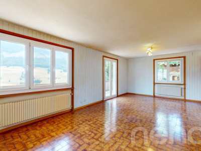 Vue panoramique et charme authentique: Un chalet à réinventer image 5