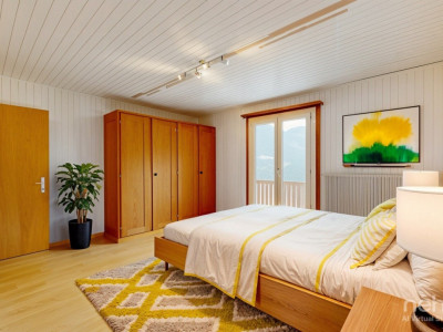 Vue panoramique et charme authentique: Un chalet à réinventer image 8