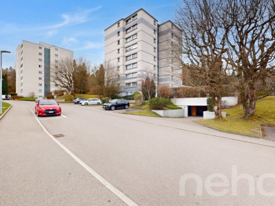 Helle sonnige 4-Zimmer-Wohnung in oberste Etage mit Fernsicht image 2