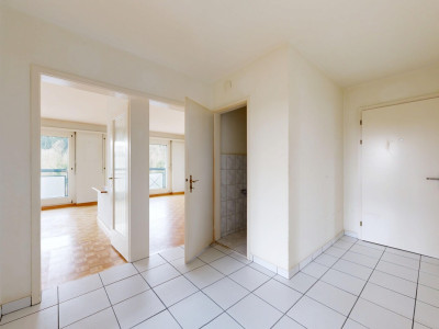 Helle sonnige 4-Zimmer-Wohnung in oberste Etage mit Fernsicht image 10