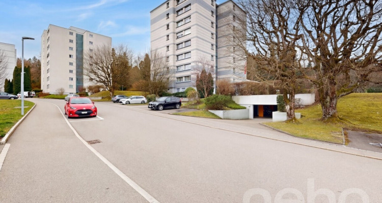 Helle sonnige 4-Zimmer-Wohnung in oberste Etage mit Fernsicht image 2