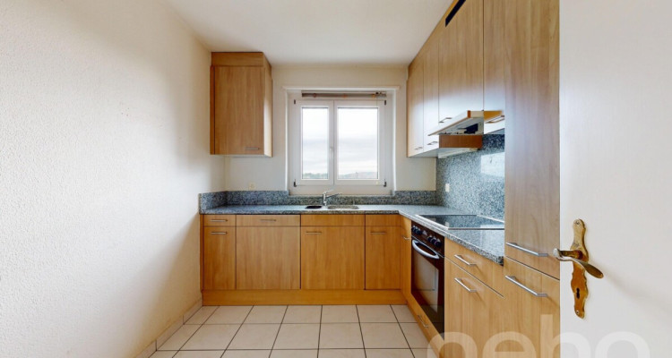 Helle sonnige 4-Zimmer-Wohnung in oberste Etage mit Fernsicht image 3