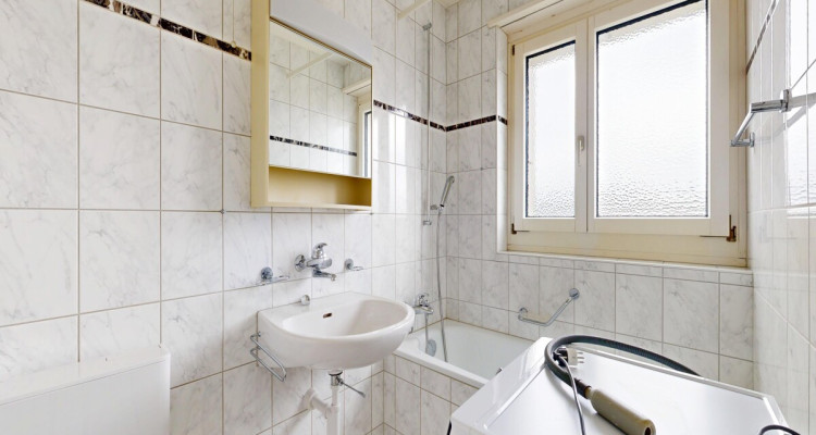 Helle sonnige 4-Zimmer-Wohnung in oberste Etage mit Fernsicht image 7