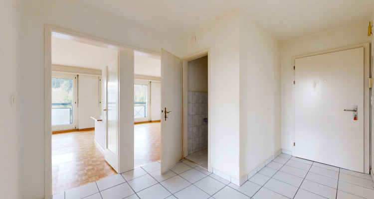 Helle sonnige 4-Zimmer-Wohnung in oberste Etage mit Fernsicht image 10