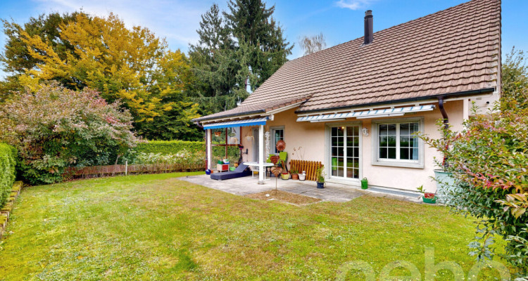 Freistehendes 5.5-Zimmer Einfamilienhaus mit Garten image 2