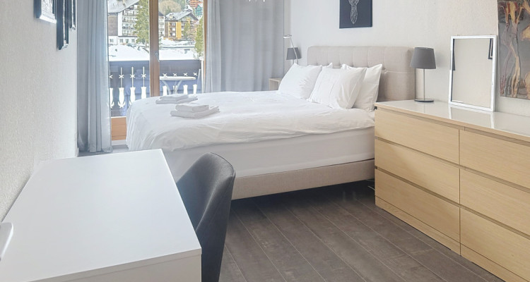 EXCLUSIVITE  Magnifique 3.5 P rénové , centre village, Ski-in Ski-out  image 5