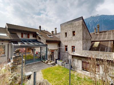 Rare ! Grande Maison villageoise rénovée avec Carnotzet image 9