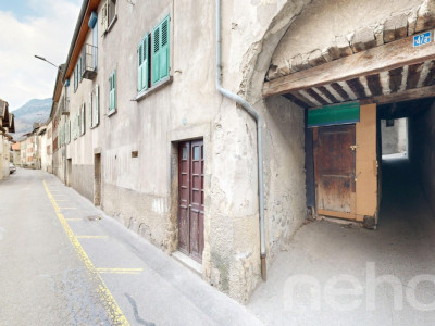 Rare ! Grande Maison villageoise rénovée avec Carnotzet image 12