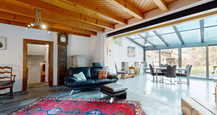 Rare ! Grande Maison villageoise rénovée avec Carnotzet image 1