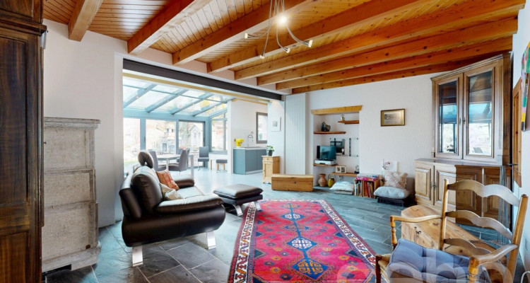 Rare ! Grande Maison villageoise rénovée avec Carnotzet image 2