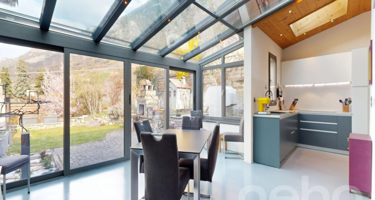 Rare ! Grande Maison villageoise rénovée avec Carnotzet image 3