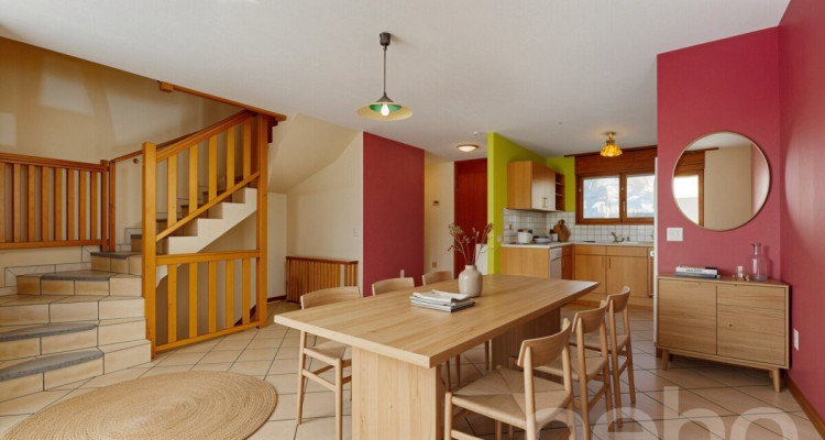 Maison mitoyenne dans un quartier familial avec jardin image 3