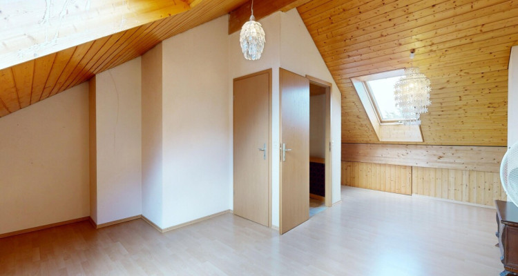 Maison mitoyenne dans un quartier familial avec jardin image 11