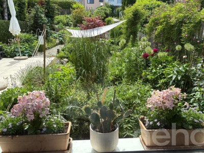 Renoviertes Eckreihenhaus mit wunderschönem Garten image 1