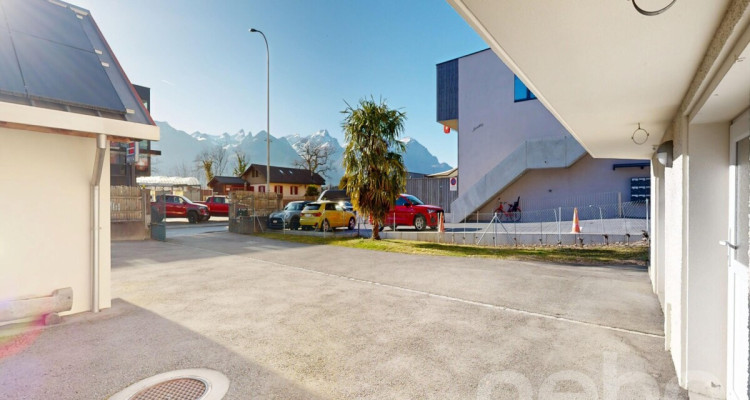 Maison à Aigle avec 2 appartements, vue dégagée et fort potentiel image 3