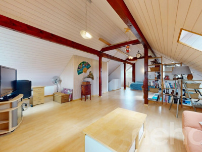 Freistehendes Einfamilienhaus mit sonnigem Garten und Wintergarten image 4