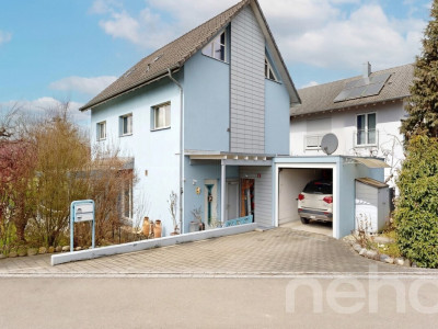 Freistehendes Einfamilienhaus mit sonnigem Garten und Wintergarten image 11