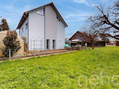 Freistehendes Einfamilienhaus mit sonnigem Garten und Wintergarten image 12