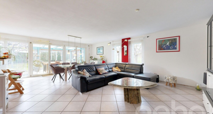 Freistehendes Einfamilienhaus mit sonnigem Garten und Wintergarten image 7