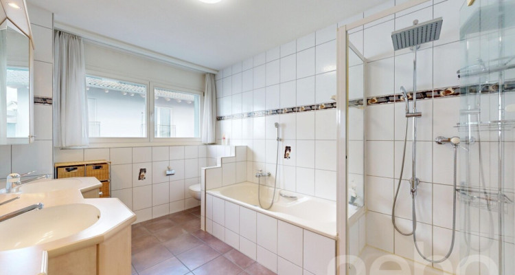 Freistehendes Einfamilienhaus mit sonnigem Garten und Wintergarten image 8