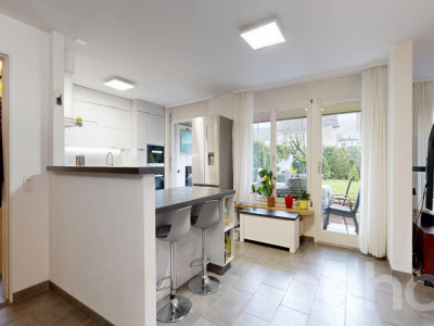 Renoviertes 5.5-Z Doppel-EFH mit grossem Garten und separater Garage image 5